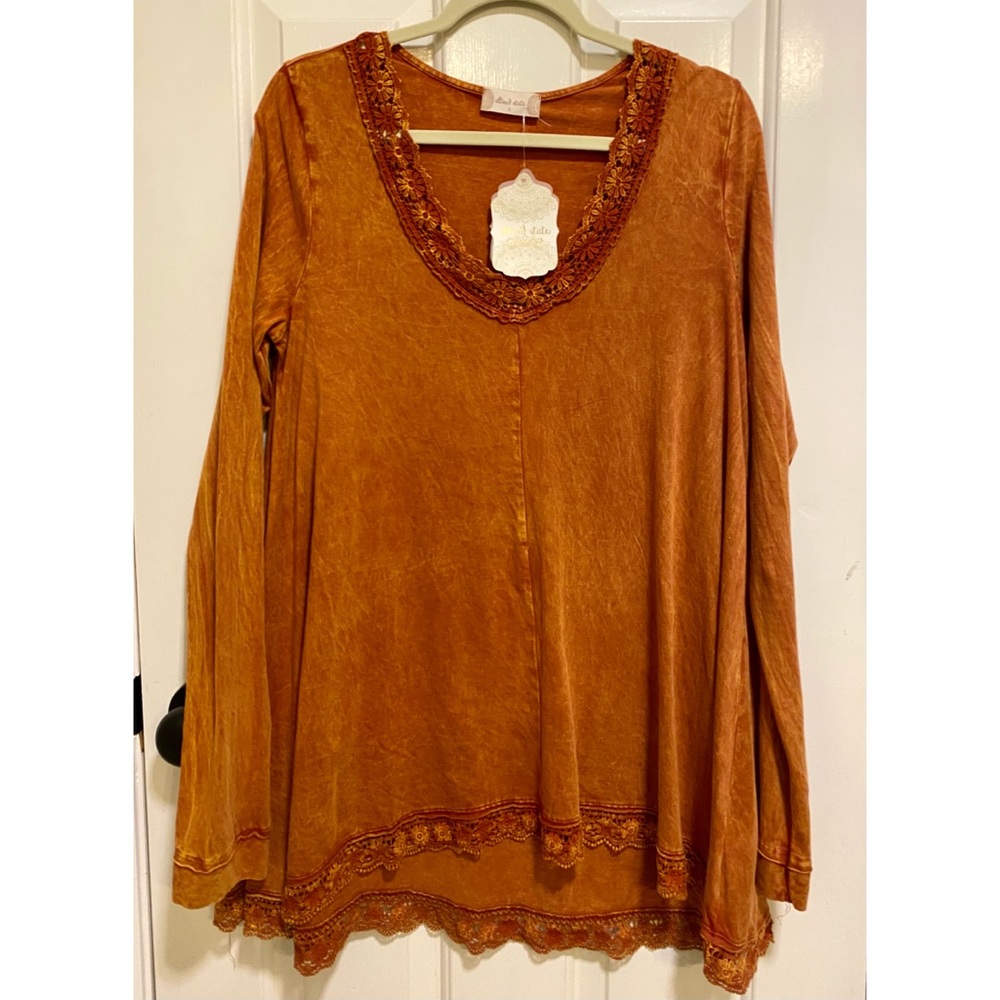 Burnt Orange Altar’d State Top NWT